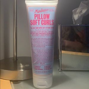 Miss Jessie’s Pillow Soft Curls